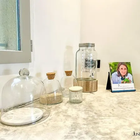 Standing Uzes,piscine,clim *